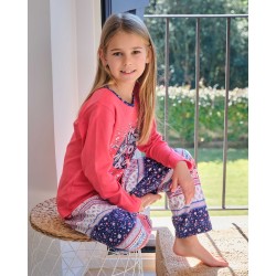 Girl's pajamas in printed...