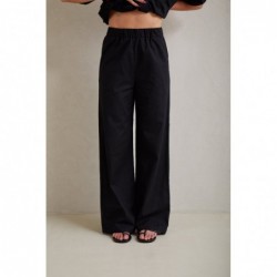 Pantalón Lino modelo Luz