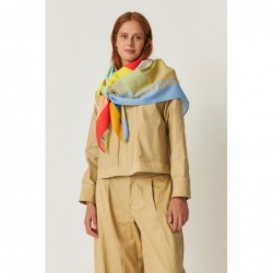 Foulard-Modell Bela-gots