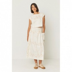 Irama-gots model wide skirt