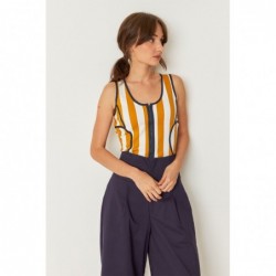 T-shirt sans manches modèle...