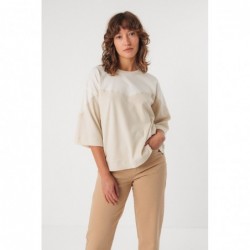 Loose-fitting round-neck,...