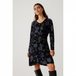 Vestido por encima de la...