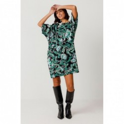 Loose-fitting knee-length...