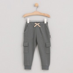 Pantalón bolsillos...