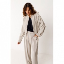 Chaqueta corta con la...