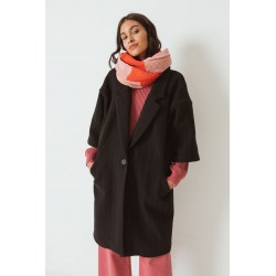 Abrigo amplio hecho con un...