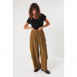Pantalón cargo de corte...